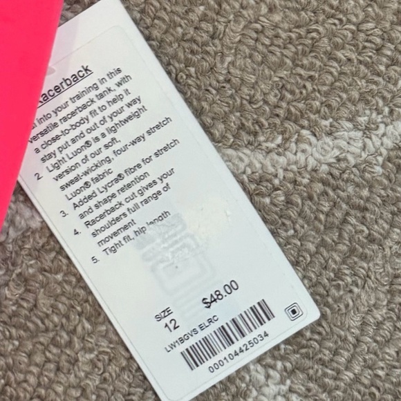 NWT RARE Lululemon Athletica Pink Fitted Sleeveless Tank Top - Picture 2 of 3